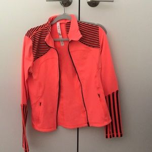 LULULEMON WORKOUT ZIP UP NEVER BEEN WORN